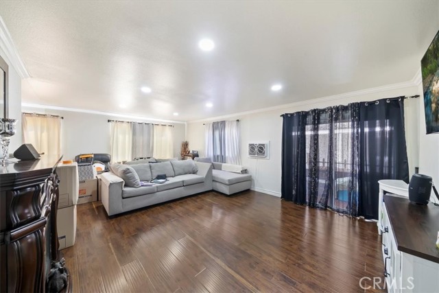 Detail Gallery Image 11 of 27 For 250 N Linden Avenue #327,  Rialto,  CA 92376 - 4 Beds | 2 Baths