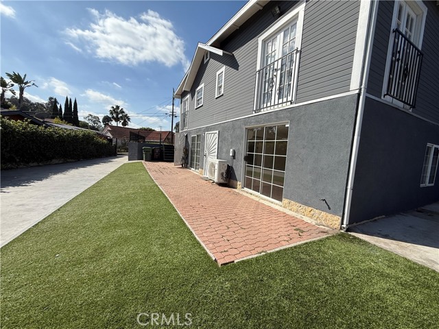 Detail Gallery Image 17 of 19 For 2586 Lake View, Los Angeles,  CA 90039 - 4 Beds | 2 Baths
