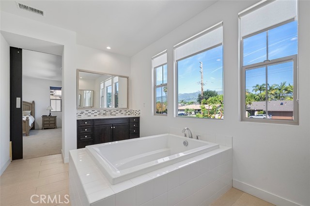 Image 25 of 53 For 4530 Romick Circle