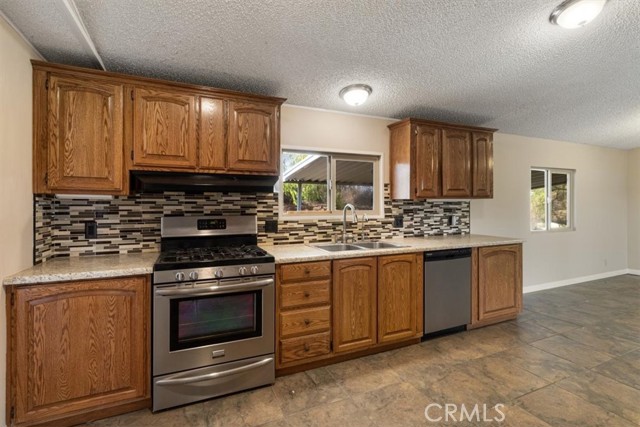 Detail Gallery Image 33 of 55 For 29070 Lee Ln, Murrieta,  CA 92563 - 3 Beds | 2 Baths