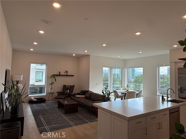 Detail Gallery Image 3 of 33 For 3414 Rivington, Irvine,  CA 92612 - 2 Beds | 2/1 Baths