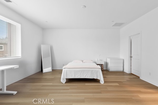 https://media.crmls.org/medias/ecc466db-a486-4781-a807-84b032690518.jpg?preset=X-Large