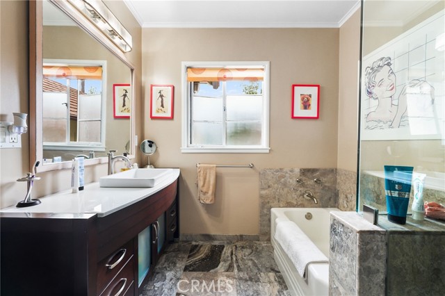 Detail Gallery Image 24 of 55 For 14060 Chandler Bld, Sherman Oaks,  CA 91401 - 3 Beds | 2 Baths