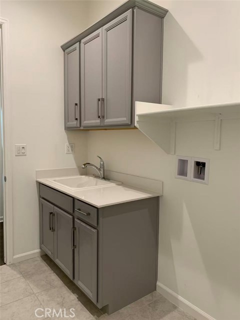 Detail Gallery Image 8 of 18 For 11900 Wandering Way, Corona,  CA 92883 - 2 Beds | 2 Baths