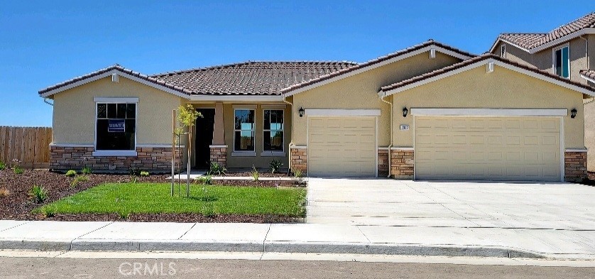 1920 Gus Villalta Drive, Los Banos, CA 93635