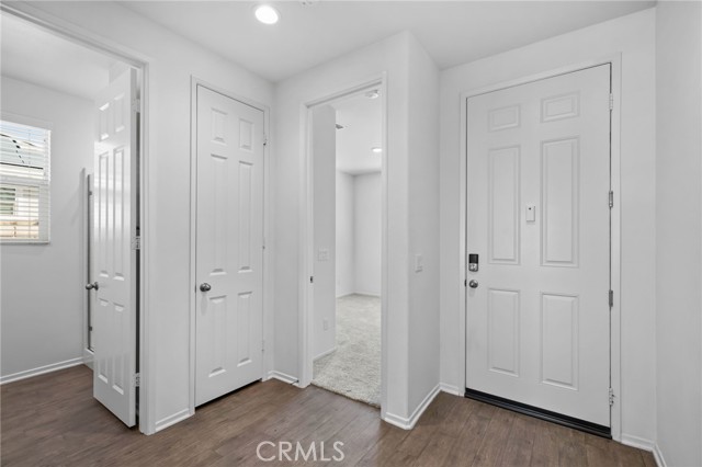 Detail Gallery Image 12 of 56 For 24085 Midvale Ct, Corona,  CA 92883 - 4 Beds | 3 Baths