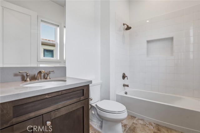 Detail Gallery Image 24 of 38 For 10542 Wood Briar Ct, Chatsworth,  CA 91311 - 5 Beds | 5/1 Baths