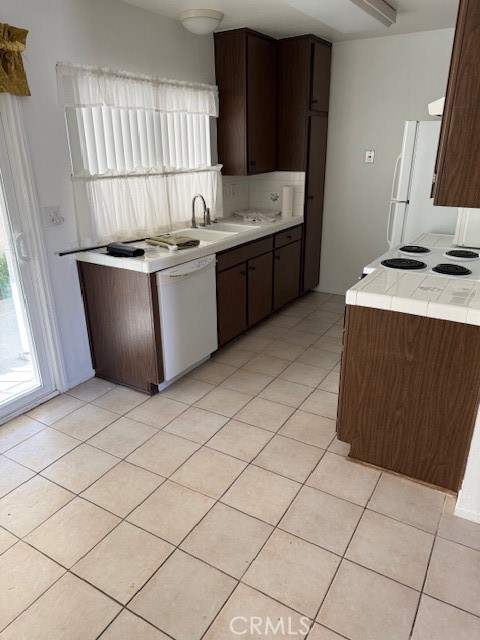 Detail Gallery Image 3 of 10 For 26348 B Oak Plain, Newhall,  CA 91321 - 2 Beds | 2 Baths