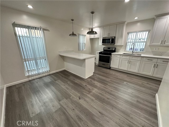 Detail Gallery Image 3 of 13 For 2598 E Spaulding St #C,  Long Beach,  CA 90804 - 2 Beds | 2 Baths