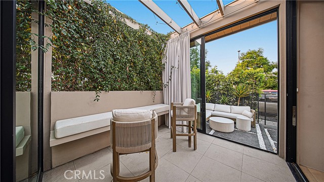 Detail Gallery Image 7 of 45 For 8840 Ashcroft Ave, West Hollywood,  CA 90048 - 3 Beds | 4 Baths