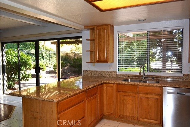 5234 Mountain Springs Ranch Road, La Verne CA: https://media.crmls.org/medias/ecc85b8f-f29a-451c-b2bd-632362aaa1b9.jpg