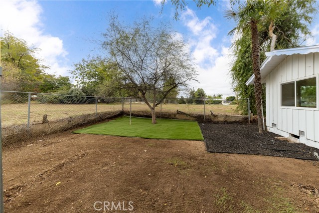 Detail Gallery Image 7 of 37 For 12449 6th, Yucaipa,  CA 92399 - 3 Beds | 2 Baths