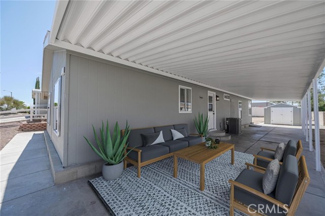 16307 Wimbleton Drive, Victorville CA: https://media.crmls.org/medias/ecc9fc76-2b09-4ee9-939a-4cc85637b007.jpg