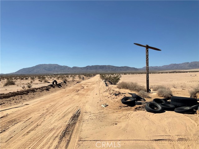 76421 Amboy Road, Twentynine Palms, California 92277, ,Commercial Sale,For Sale,76421 Amboy Road,CRJT23161153