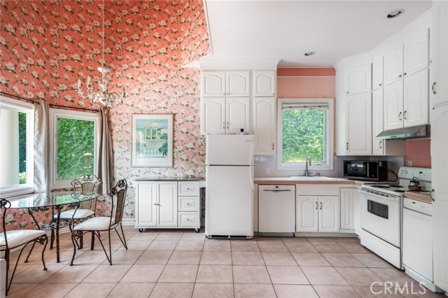 Detail Gallery Image 15 of 23 For 25731 Dillon Rd, Laguna Hills,  CA 92653 - 5 Beds | 4/1 Baths