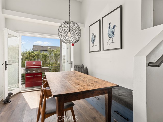 Detail Gallery Image 13 of 32 For 3506 Blossom Ln #C,  Redondo Beach,  CA 90278 - 3 Beds | 2/1 Baths