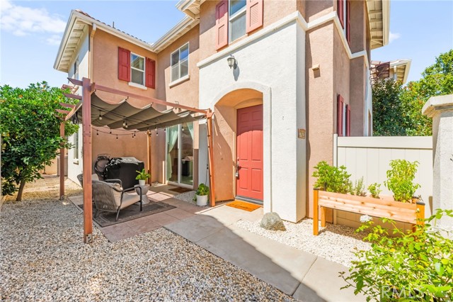 27620 Desert Gold Court, Murrieta CA: https://media.crmls.org/medias/ecccbeae-e06b-412b-b44f-81e899b8698f.jpg