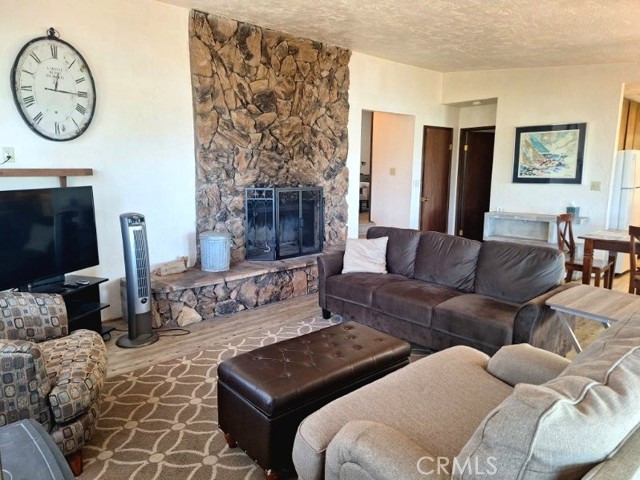 Detail Gallery Image 8 of 27 For 11664 Lakeview Drive, Clearlake Oaks,  CA 95423 - 2 Beds | 1/1 Baths