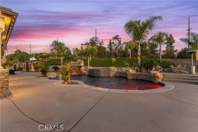 16905 Silver Star Court, Riverside CA: https://media.crmls.org/medias/eccd2cc8-5492-47eb-a7f1-0095afc27bc8.jpg
