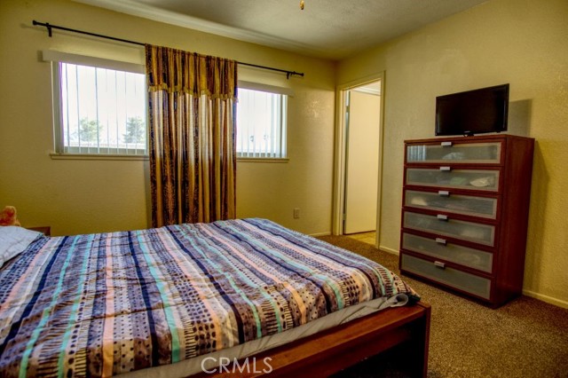 6367 Split Rock Avenue, 29 Palms CA: https://media.crmls.org/medias/eccdbd5b-741b-4e18-bcc1-5e3a67df3472.jpg