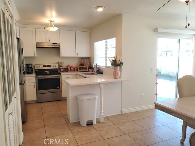 Detail Gallery Image 5 of 12 For 4459 Clarksdale, Riverside,  CA 92505 - 3 Beds | 2 Baths