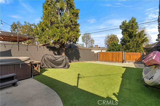 Detail Gallery Image 24 of 51 For 6514 Coldwater Canyon Ave, Valley Village,  CA 91606 - 4 Beds | 3 Baths