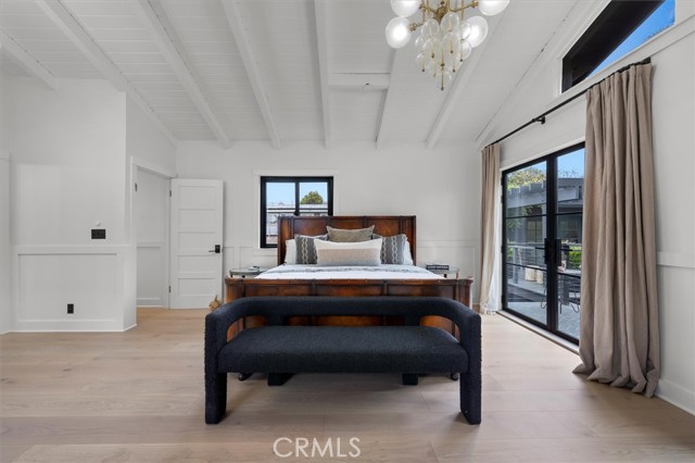1012 10th Street, Manhattan Beach CA: https://media.crmls.org/medias/ecd00253-9dc4-48a5-8fa8-dc07abac31c5.jpg