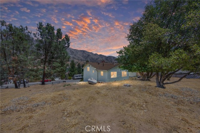 119 Pine Drive, Kernville CA: https://media.crmls.org/medias/ecd00dbe-ef12-438e-b5e8-2f63a431076f.jpg