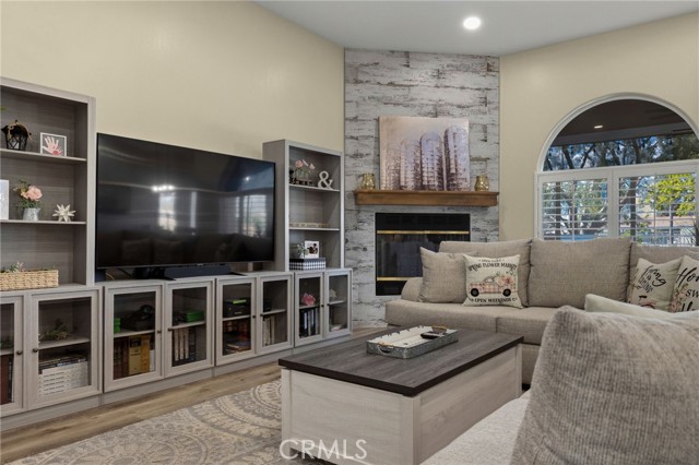 Detail Gallery Image 16 of 70 For 4401 Palisades, Bakersfield,  CA 93308 - 4 Beds | 3 Baths