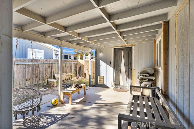 Detail Gallery Image 2 of 34 For 19044 Joshua St, Adelanto,  CA 92301 - 3 Beds | 2 Baths
