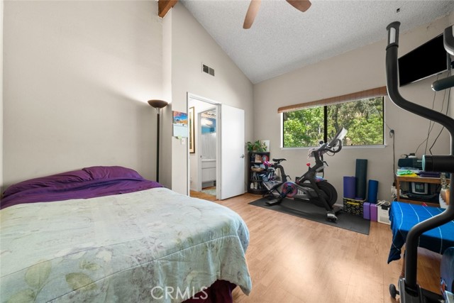 Detail Gallery Image 22 of 34 For 10831 Roycroft St #8,  Sun Valley,  CA 91352 - 3 Beds | 3 Baths
