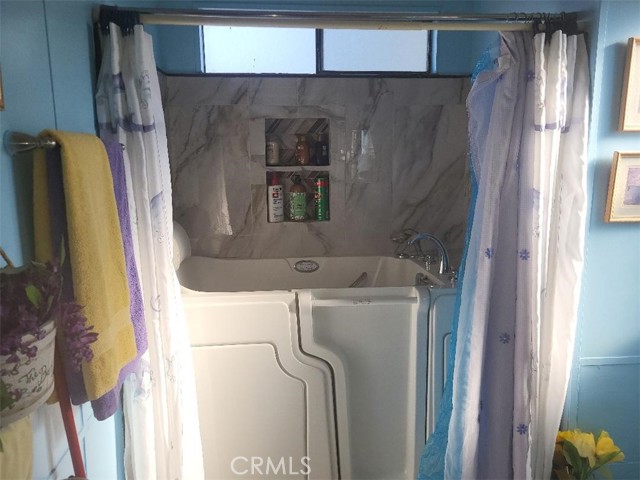 17640 Corkill Road, Desert Hot Springs CA: https://media.crmls.org/medias/ecd0d7a4-994d-48f6-9bb9-6e1af6d033bc.jpg