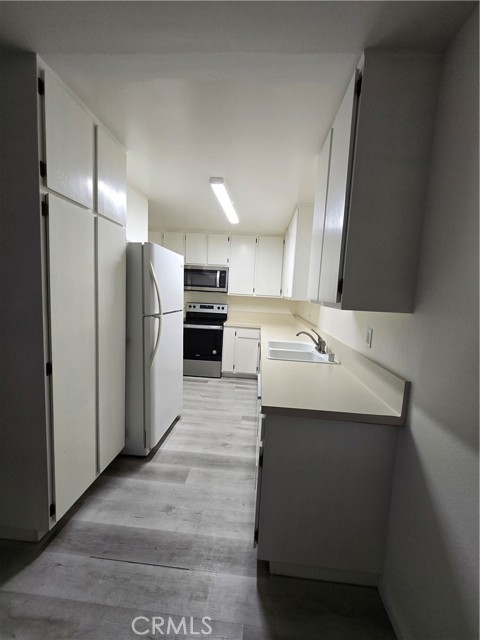 Detail Gallery Image 5 of 8 For 1126 Fairview, Arcadia,  CA 91007 - 2 Beds | 2 Baths