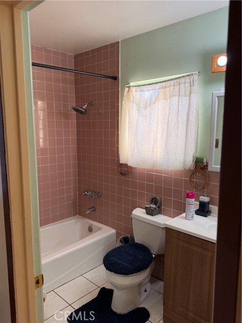 514 W 102nd, Los Angeles CA: https://media.crmls.org/medias/ecd2359a-5ead-4902-931b-91fd56816e14.jpg