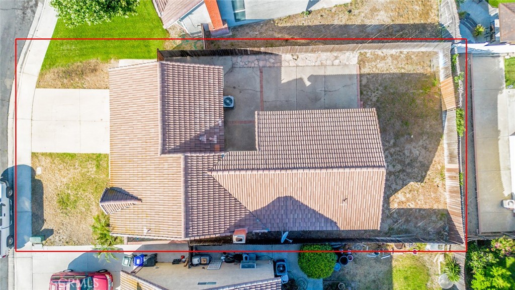 https://media.crmls.org/medias/ecd3663d-c46e-491f-9184-eb3141075edf.jpg?preset=X-Large