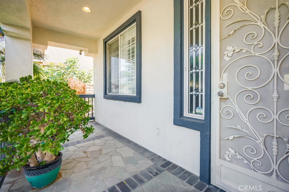 MLS #WS25167113 img 4