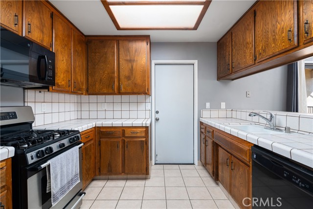 Detail Gallery Image 5 of 16 For 1000 Olive Dr #40,  Bakersfield,  CA 93308 - 2 Beds | 2 Baths