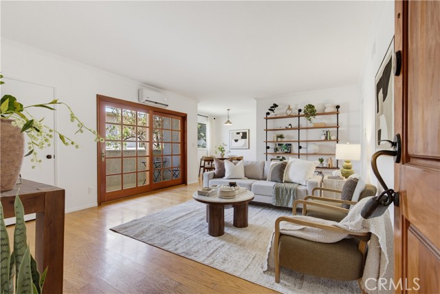 852 15th ST Unit: 5