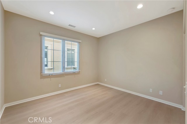 Detail Gallery Image 33 of 51 For 114 Chestnut Gv, Irvine,  CA 92620 - 4 Beds | 3 Baths