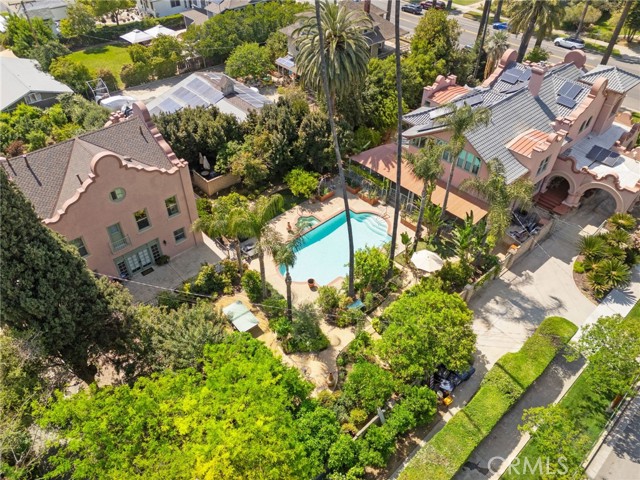405 W Olive Avenue, Redlands CA: https://media.crmls.org/medias/ecd4a4d4-a58f-4d80-a14c-c0f1bcd0b2de.jpg