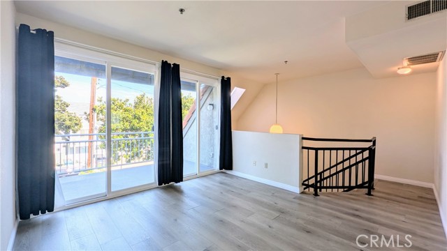 Detail Gallery Image 2 of 23 For 801 S 2nd St #3,  Alhambra,  CA 91801 - 3 Beds | 2 Baths
