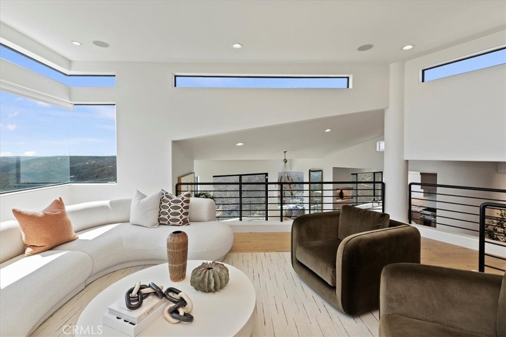 MLS #IV25270073 image #14