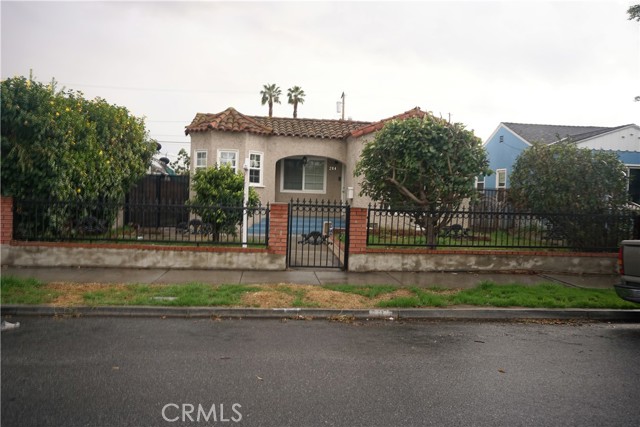 284 E 56th St, Long Beach, CA 90805