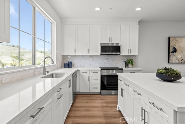 Photo #2: OC25103865 Listing 
