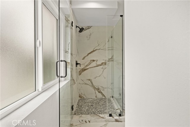 Detail Gallery Image 28 of 44 For 7010 Lennox Ave #C,  Van Nuys,  CA 91405 - 3 Beds | 2/1 Baths