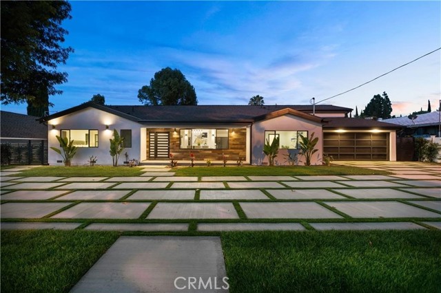5702 Lubao Avenue, Woodland Hills CA: https://media.crmls.org/medias/ecd79870-4708-4dc0-8b21-38b3ea88ccb2.jpg