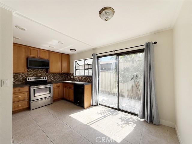 Detail Gallery Image 5 of 23 For 231 Springview, Irvine,  CA 92620 - 2 Beds | 1 Baths