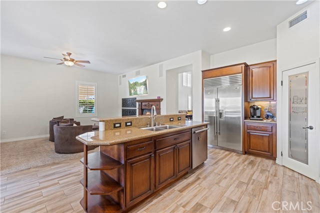 Detail Gallery Image 16 of 66 For 22020 Gold Canyon, Saugus,  CA 91390 - 5 Beds | 3/1 Baths