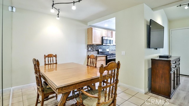 Detail Gallery Image 18 of 58 For 3538 Bottlebrush, West Covina,  CA 91792 - 2 Beds | 1/1 Baths