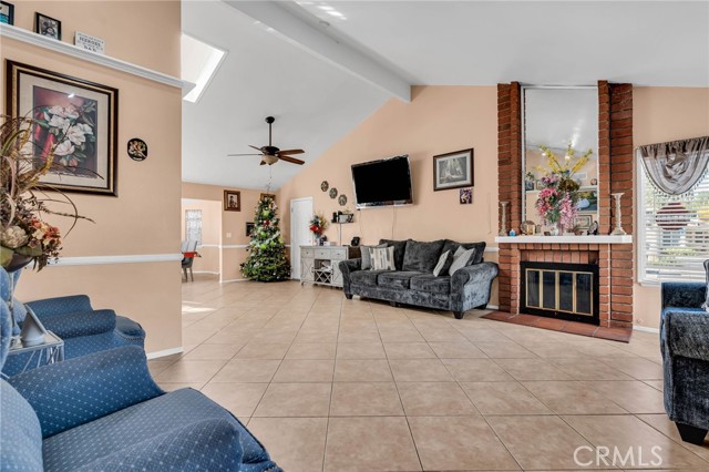 25790 Parada, Valencia CA: https://media.crmls.org/medias/ecdad722-faec-4b80-bcc2-d7c26568420c.jpg